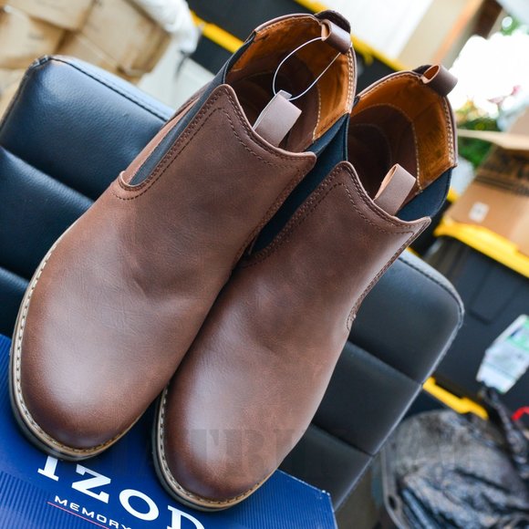 Men's Lucas Pull-On Chukka Leather Boot in Brown Memory Foam Round Toe IZOD - Picture 4 of 8